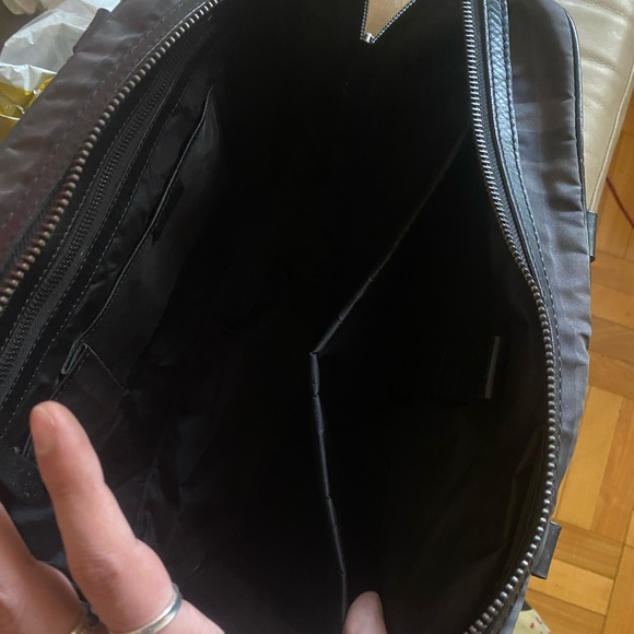 Authentic UNISEX Burberry laptop bag - Picture 6 of 9